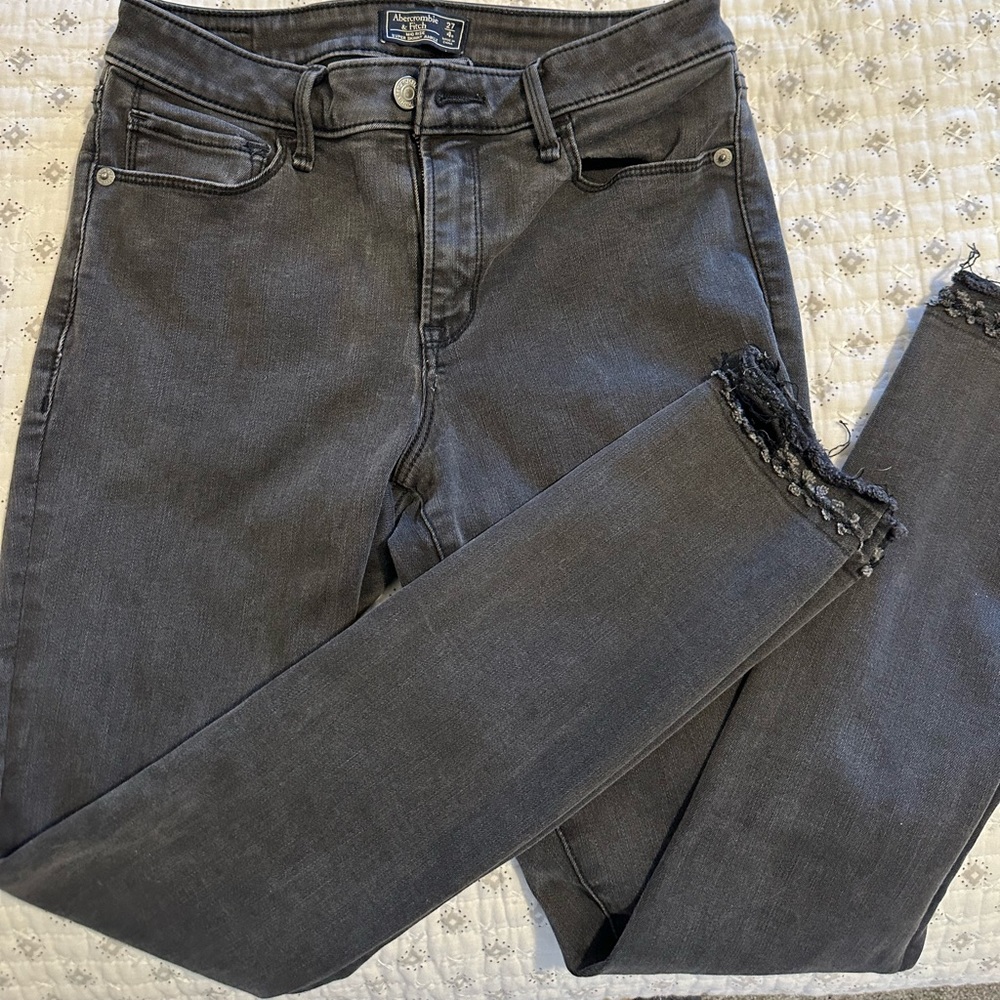 Abercrombie mid rise super skinny ankle jean